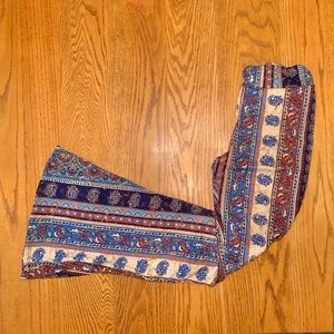 "Shop My Trend" lounge pants, bell bottoms, elastic waist, EUC, L